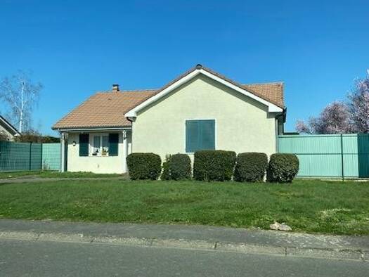 Maison à vendre 304 500 € 6 pièces 4 chambres 130 m² 609 m² de terrain Saint-Pavace 72190