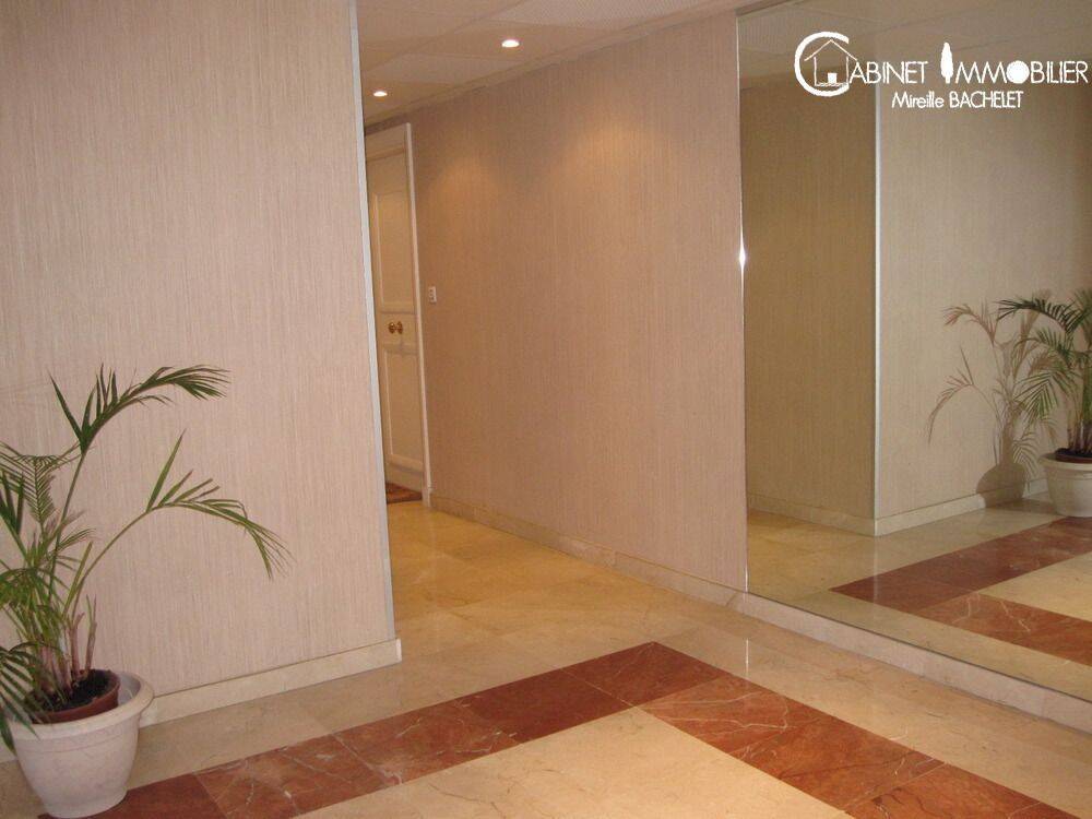 Appartement 2 pièces 30 m² · à La Ciotat · 30,2 m² · 740 €/mois