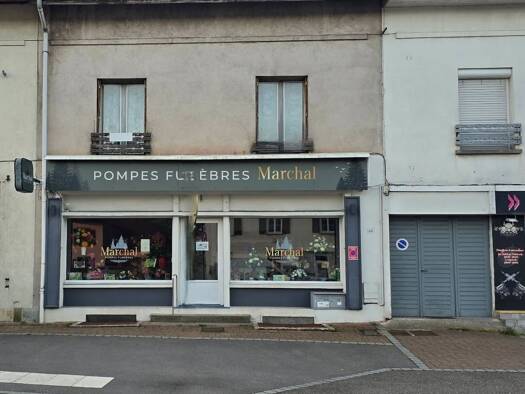 Immeuble à vendre 190 000 € 150 m² Industriel Gérardmer 88400