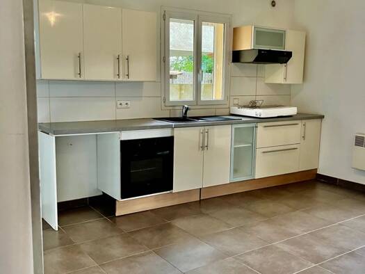 Appartement à louer 640 € 2 pièces 1 chambre 47,5 m² RDC/1 Est Borgo 20290