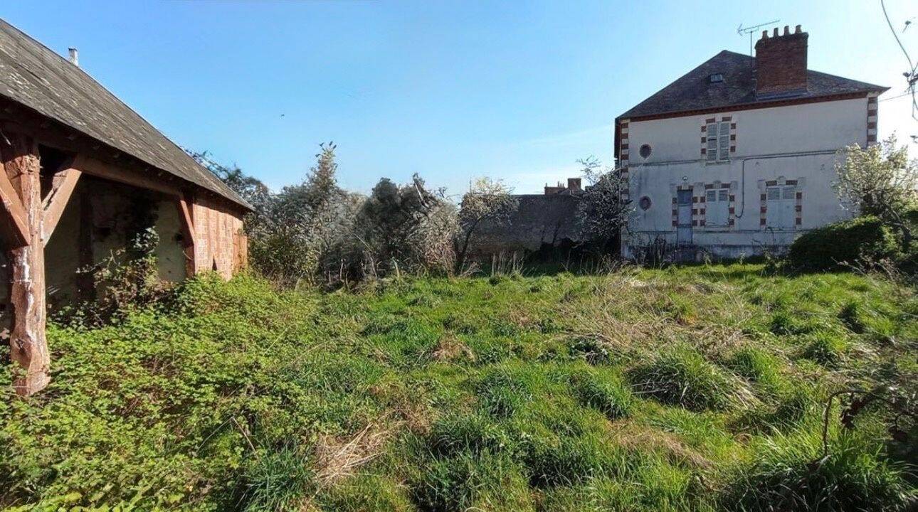 Maison 7 pièces 204 m² · à Lorris · 204 m² · 120 000 €
