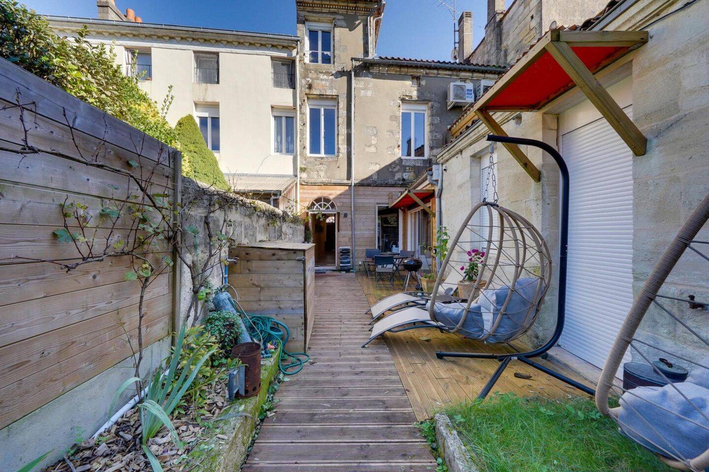 Maison 8 pièces 260 m² · à Pauillac · 260 m² · 380 000 €