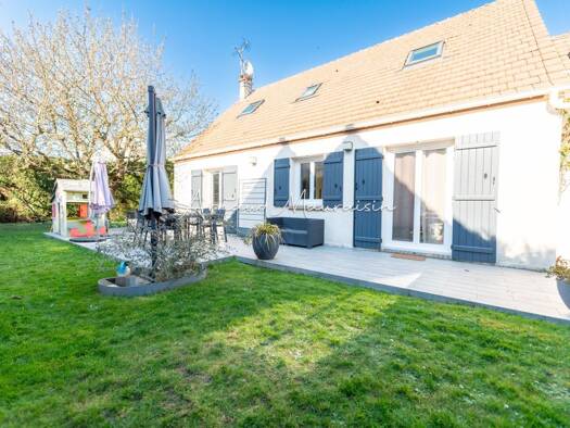 Maison à vendre 395 000 € 4 pièces 3 chambres 111 m² 422 m² de terrain La Chapelle-en-Serval 60520