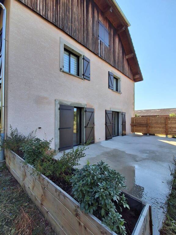 Appartement 1 pièce 153 m² · à Divonne-les-Bains · 152,9 m² · 2 750 €/mois