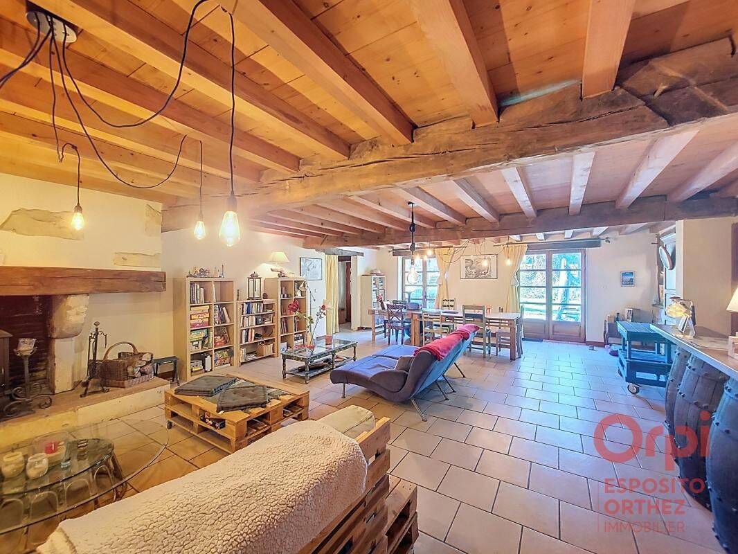 Maison 11 pièces 313 m² · à Orthez · 313 m² · 590 000 €