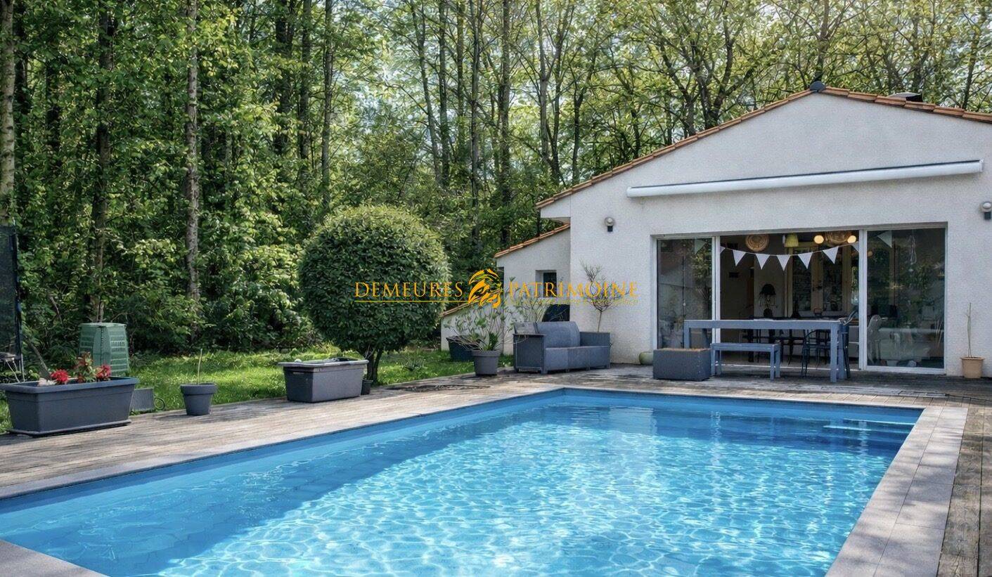 Maison 7 pièces 160 m² · à Saint-Yrieix-sur-Charente · 160 m² · 349 900 €