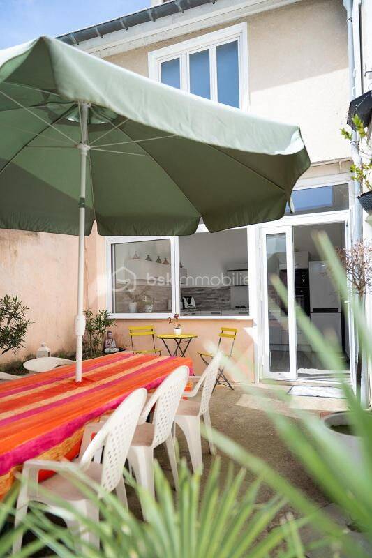 Maison 6 pièces 160 m² · à Bourg-Saint-Andéol · 160 m² · 228 000 €