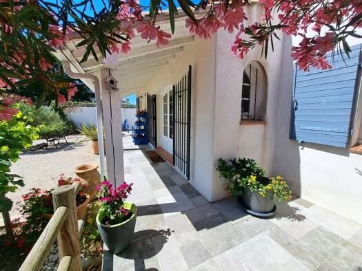 Maison à vendre 640 000 € 7 pièces 3 chambres 170 m² 894 m² de terrain Saintes-Maries-de-la-Mer 13460