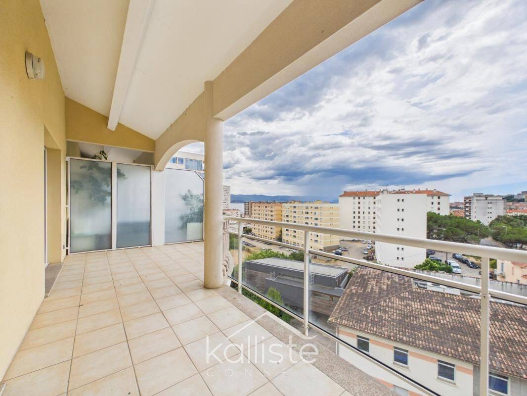 Appartement 3 pièces 90 m² · à Ajaccio · 90 m² · 1 200 €/mois