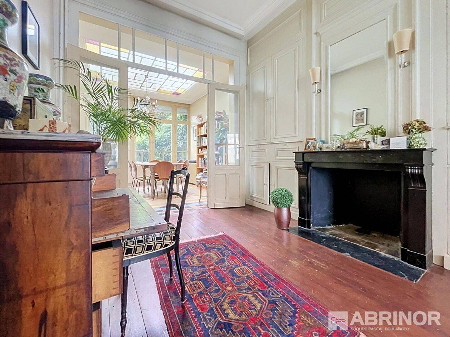 Maison 8 pièces 180 m² · à Lille · 180 m² · 596 000 €