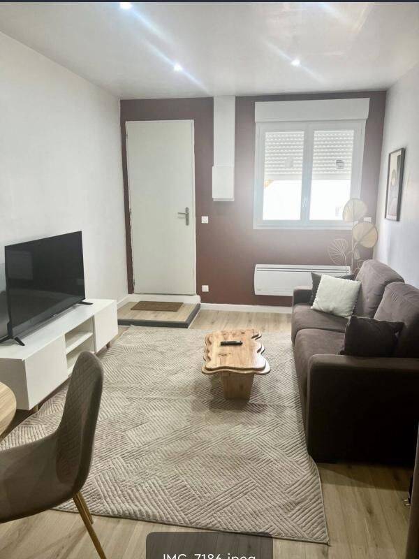 Appartement 1 pièce 28 m² · à Osmoy · 28 m² · 680 €