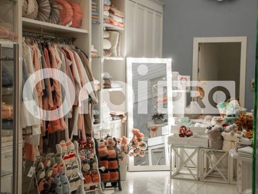 Pret-à-Porter à vendre Fonds de commerce 125 000 € 100 m² de surface de vente Saint Lazare-Veneurs Compiègne 60200