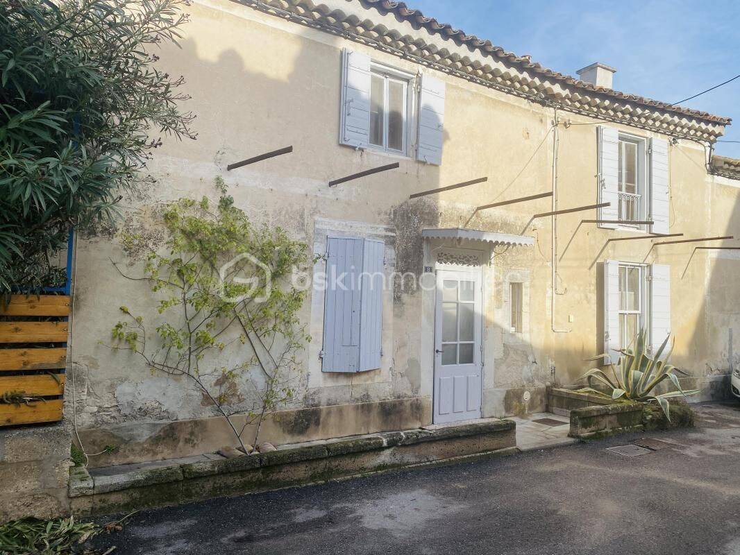 Maison 5 pièces 97 m² · à Saint-Rémy-de-Provence · 96,6 m² · 290 000 €