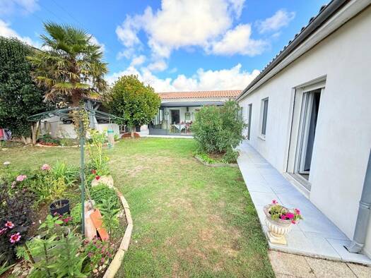 Maison à vendre 394 000 € 4 pièces 3 chambres 128,6 m² 1 426 m² de terrain Ferrières 17170