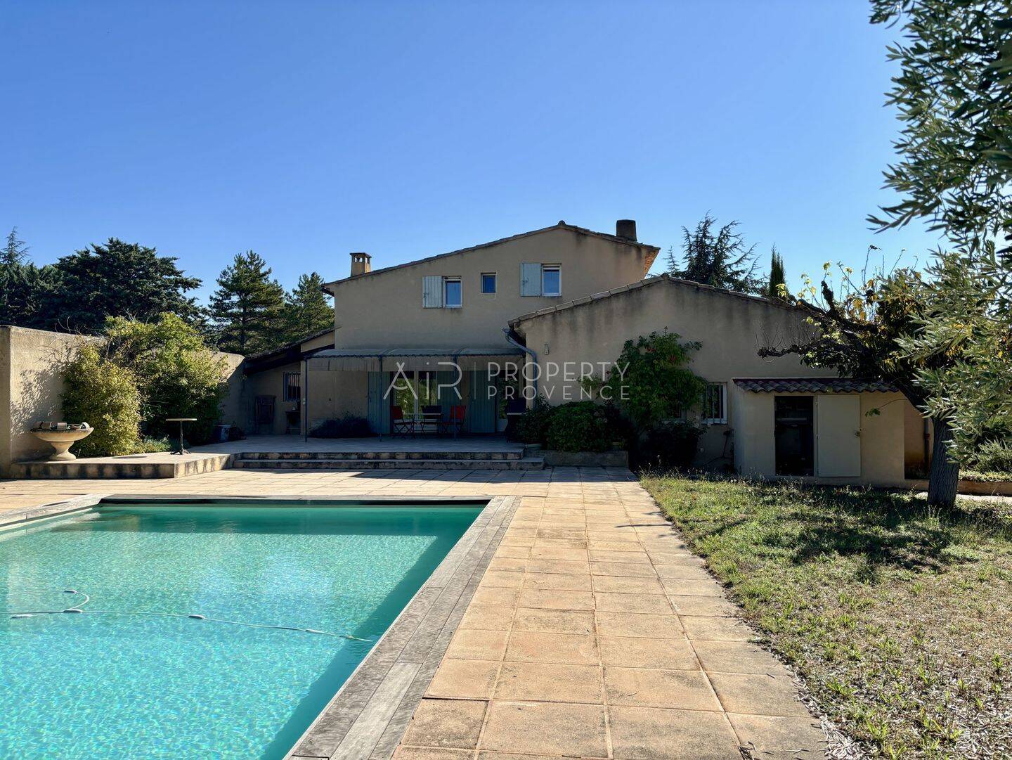 Maison 6 pièces 182 m² · à Lourmarin · 182 m² · 840 000 €