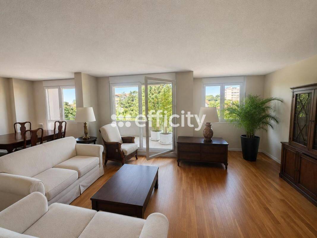Appartement 5 pièces 103 m² · à Lyon 5ème Arrondissement · 103 m² · 332 000 €