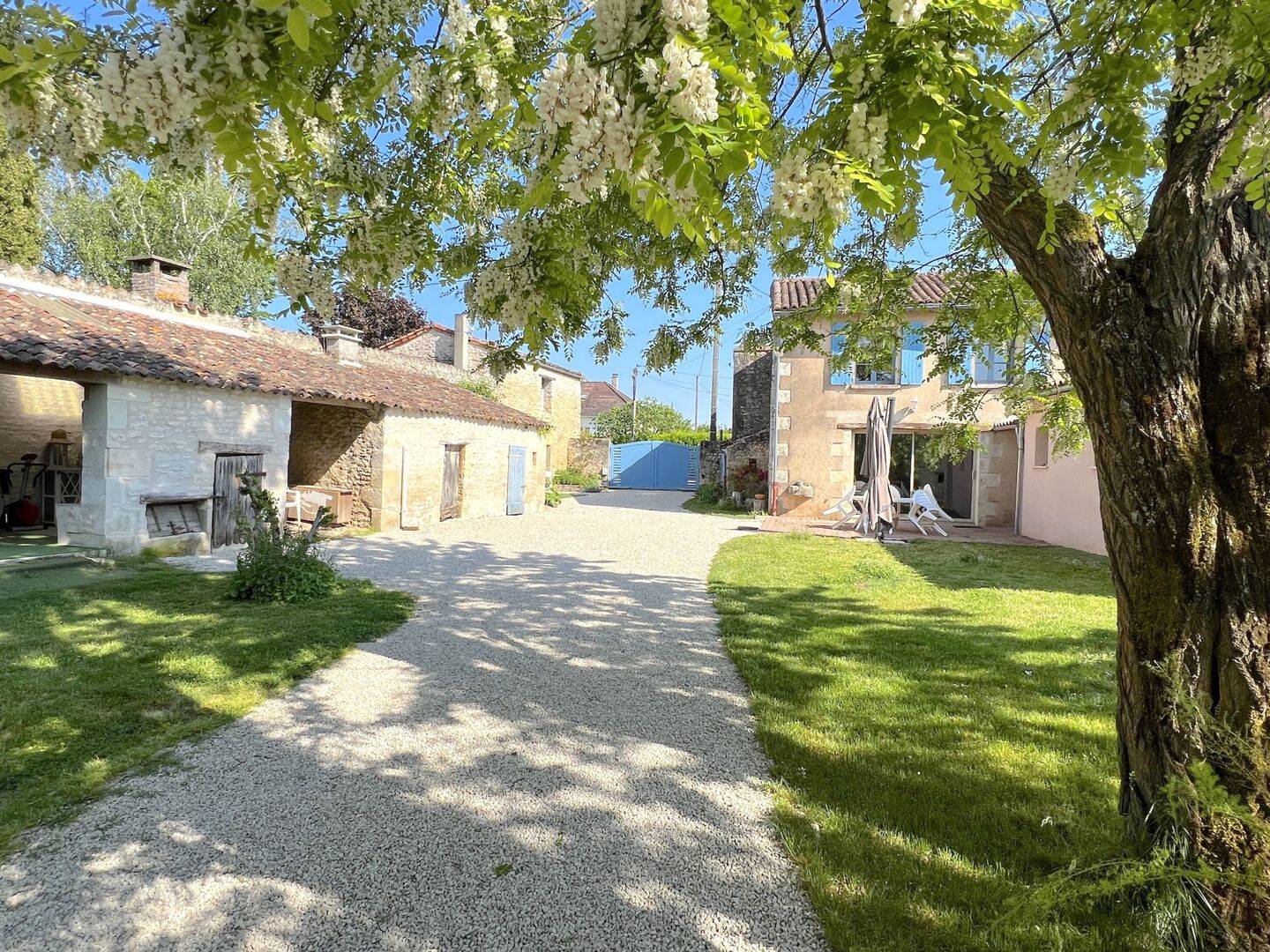 Maison 6 pièces 149 m² · à Montamisé · 149 m² · 369 500 €