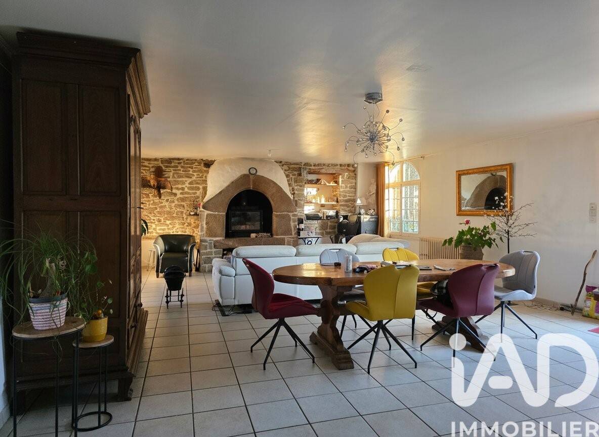 Maison 5 pièces 130 m² · à Saint-Glen · 130 m² · 241 500 €