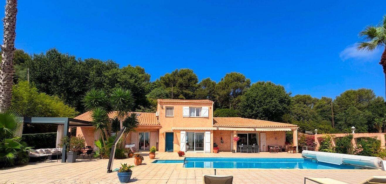 Maison 6 pièces 230 m² · à Six-Fours-les-Plages · 230 m² · 1 190 000 €
