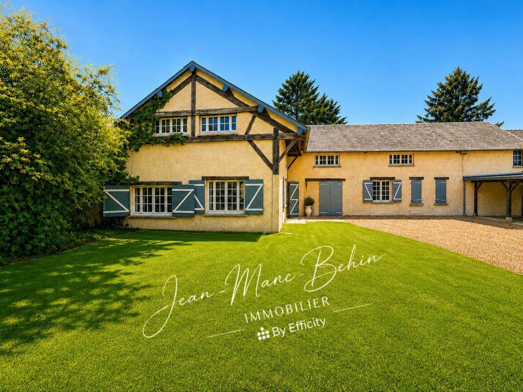 Maison 6 pièces 220 m² · à Marchezais · 220 m² · 315 000 €