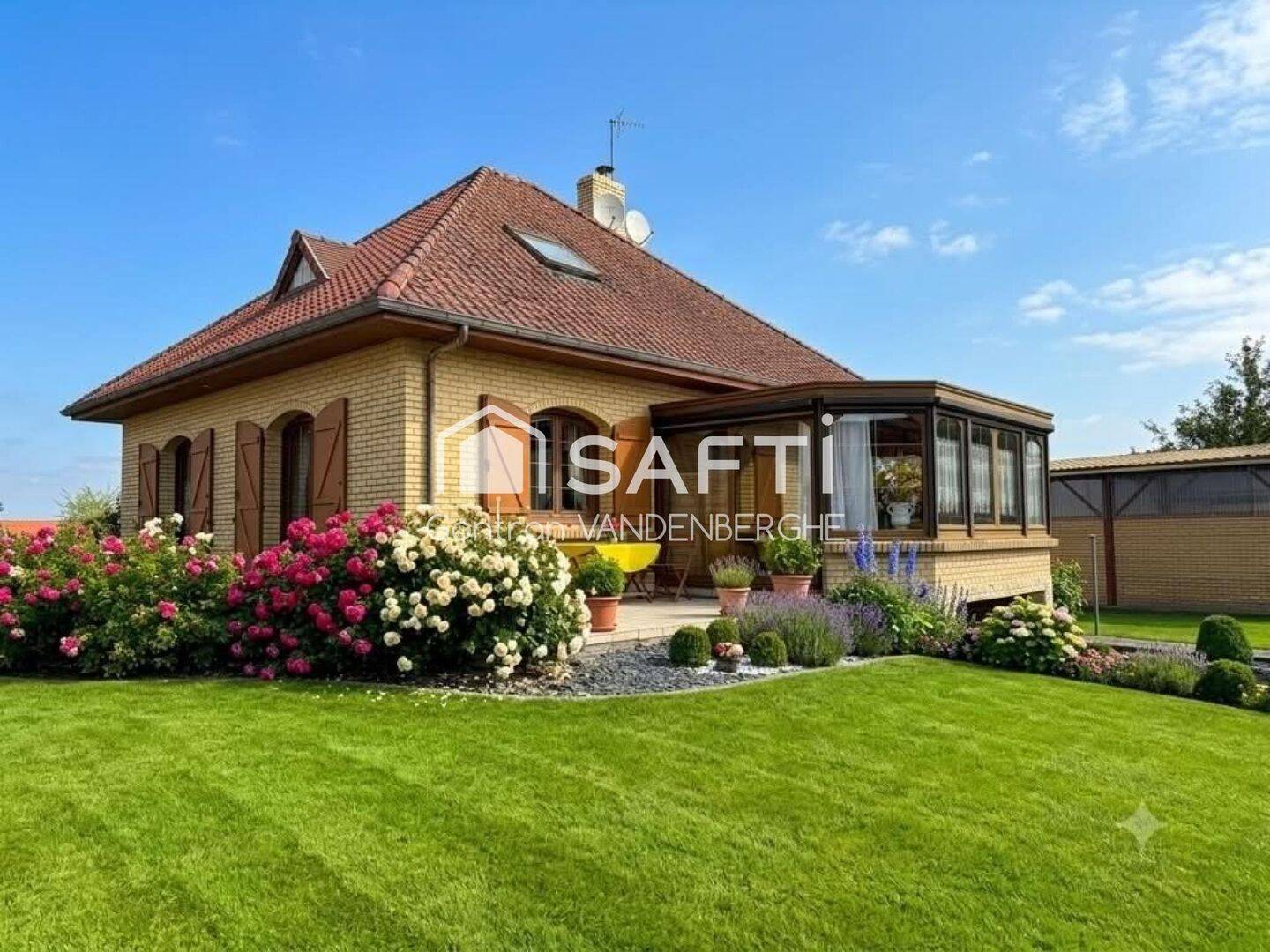 Maison 9 pièces 210 m² · à Bayenghem-lès-Éperlecques · 210 m² · 499 000 €