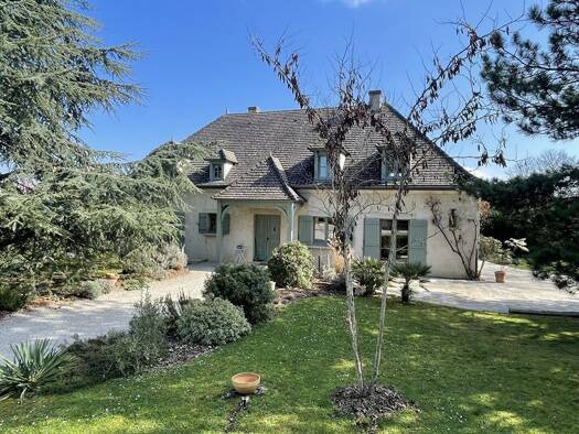 Maison à vendre 1 100 000 € 6 pièces 4 chambres 318 m² 2 048 m² de terrain La Montagne Dijon 21000