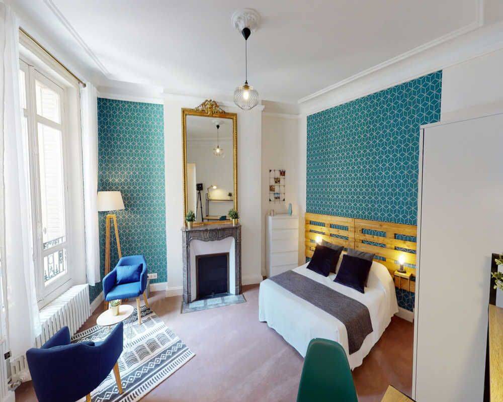 Appartement 8 pièces 190 m² · à Paris 17ème Arrondissement · 190 m² · 1 360 €