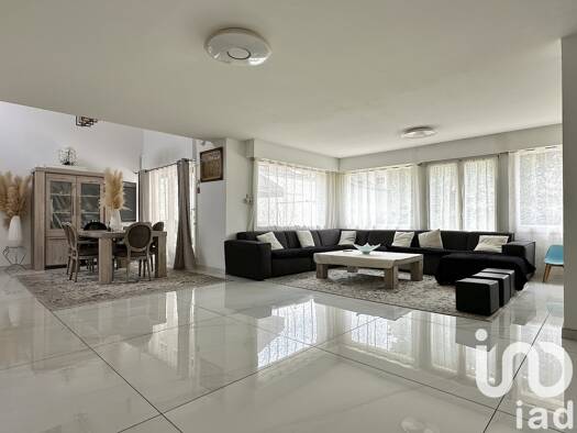 Maison de plain-pied à vendre 434 000 € 4 pièces 3 chambres 185 m² 1 091 m² de terrain Entrepont-Hutin-Oran Cartigny Roubaix 59100