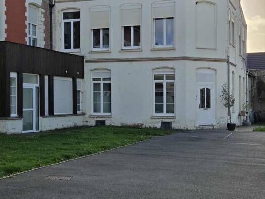 Appartement à vendre 147 000 € 3 pièces 2 chambres 98 m² 2 étages Saultain 59990