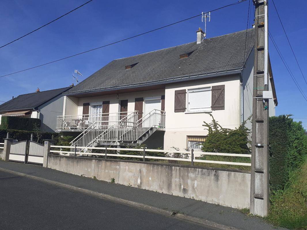 Maison 8 pièces 168 m² · à Baugé-en-Anjou · 168 m² · 188 000 €