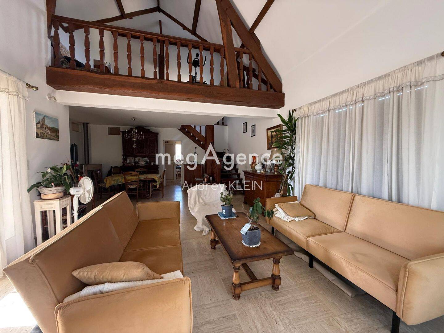 Maison 6 pièces 210 m² · à Villeneuve-sur-Yonne · 210 m² · 210 000 €