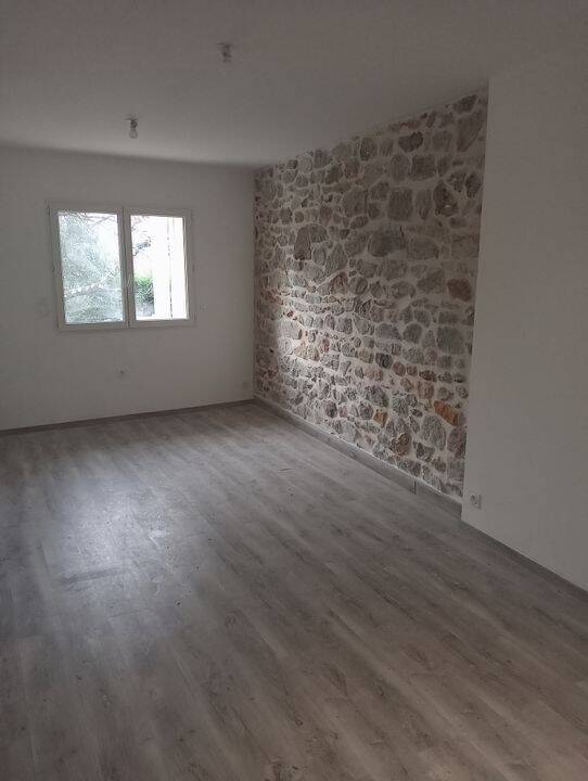 Appartement 3 pièces 63 m² · à Alès · 63 m² · 885 €/mois