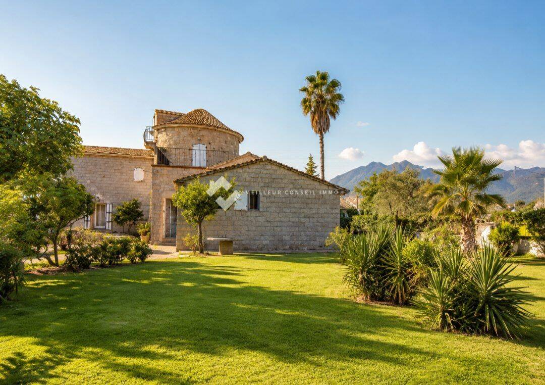 Maison 6 pièces 217 m² · à Santa-Lucia-Di-Moriani · 216,6 m² · 749 000 €