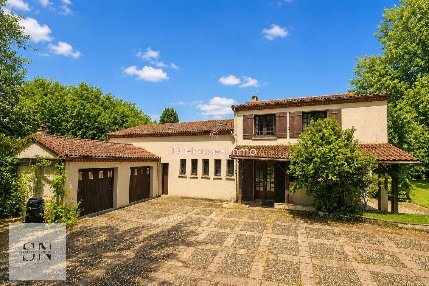 Maison 10 pièces 289 m² · à Lédat · 289 m² · 278 900 €