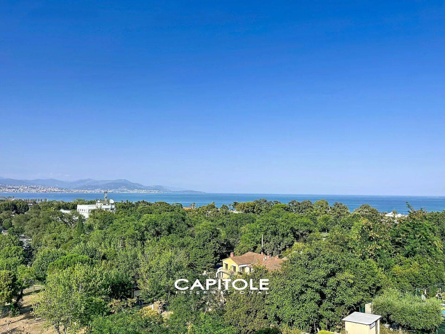 Appartement 4 pièces 159 m² · à Antibes · 159 m² · 1 290 000 €