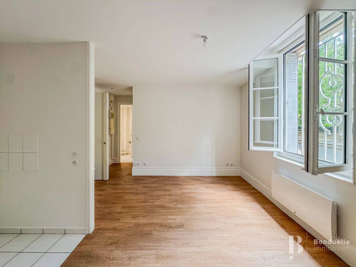 Appartement 2 pièces 37 m² · à Paris 17ème Arrondissement · 37 m² · 1 378 €/mois