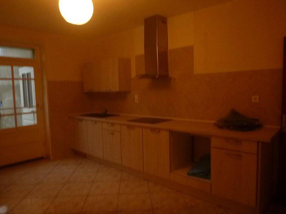 Maison 7 pièces 160 m² · à Labruguière · 160 m² · 960 €