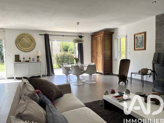 Maison de plain-pied à vendre 515 000 € 4 pièces 3 chambres 151 m² 860 m² de terrain Sanilhac-Sagriès 30700
