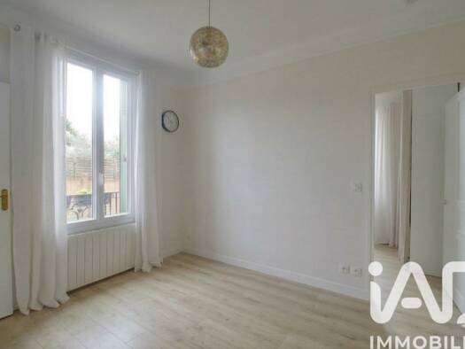 Appartement à vendre 130 000 € 2 pièces 1 chambre 30 m² RDC/3 Plantes d'Ennemont Achères 78260