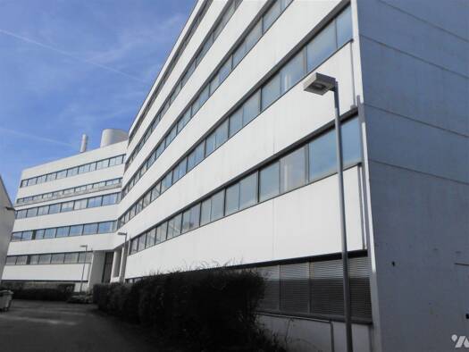 Immeuble à vendre 1 850 000 € 5 220 m² Maurepas 78310