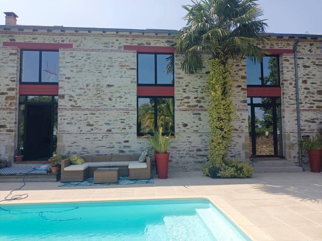 Maison 8 pièces 240 m² · à Le Pellerin · 240 m² · 831 200 €