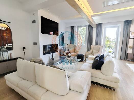 Maison à vendre 695 000 € 6 pièces 4 chambres 200 m² 50 m² de terrain Les Arcs 83460