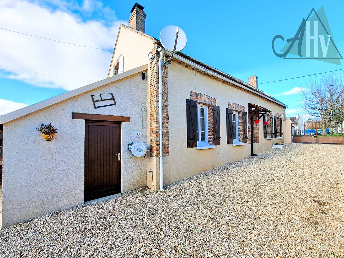 Maison 4 pièces 95 m² · à Vinneuf · 95 m² · 176 550 €