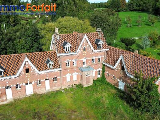 Immeuble à vendre 263 000 € 500 m² Fressin 62140