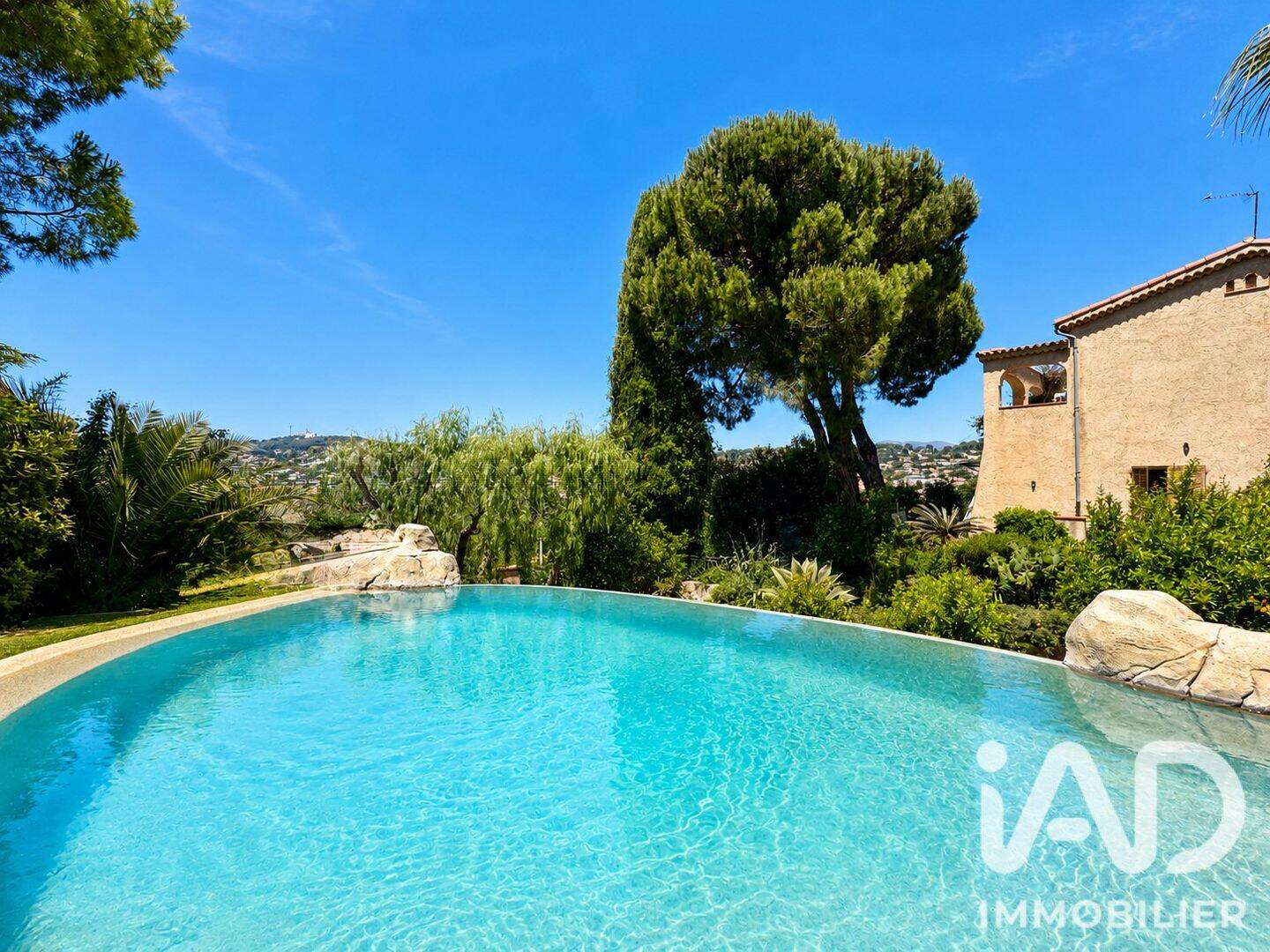 Maison 8 pièces 205 m² · à Vallauris · 205 m² · 999 580 €
