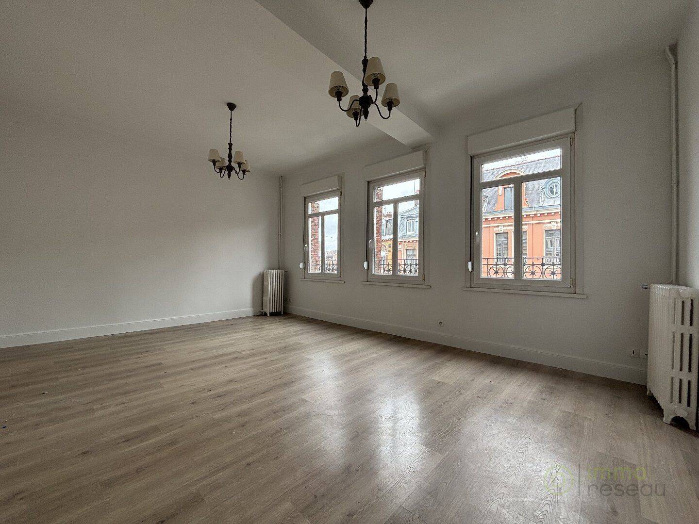 Appartement 3 pièces 67 m² · à Cambrai · 67 m² · 700 €