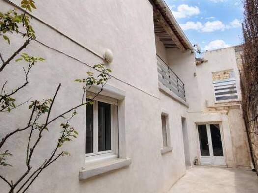 Maison à vendre 179 000 € 4 pièces 3 chambres 130 m² 1 m² de terrain Montfrin 30490