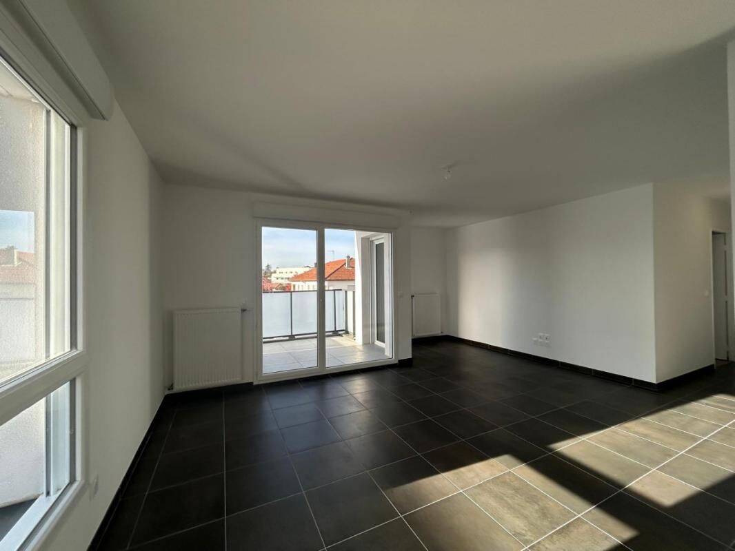 Appartement 3 pièces 64 m² · à Corbas · 64 m² · 819 €