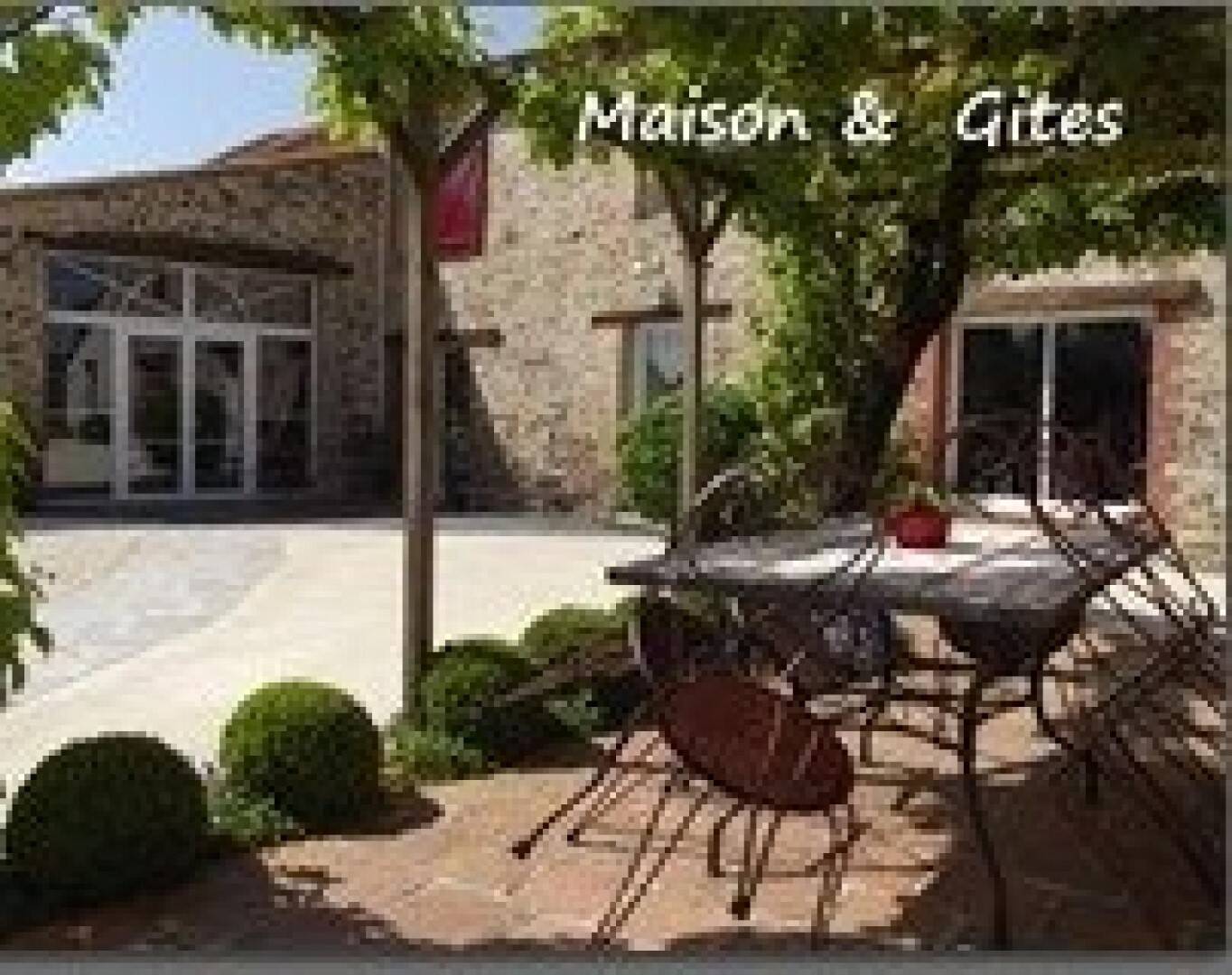 Maison 11 pièces 430 m² · à Essarts en Bocage · 430 m² · 659 000 €