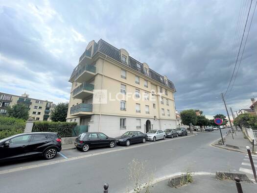 Appartement à louer 1 135 € 3 pièces 2 chambres 58 m² Étage 5/5 Cottage Arnouville 95400